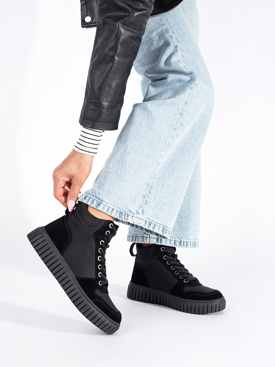 Shelvt Black ankle boots made of natural leather on a thick embossed sole