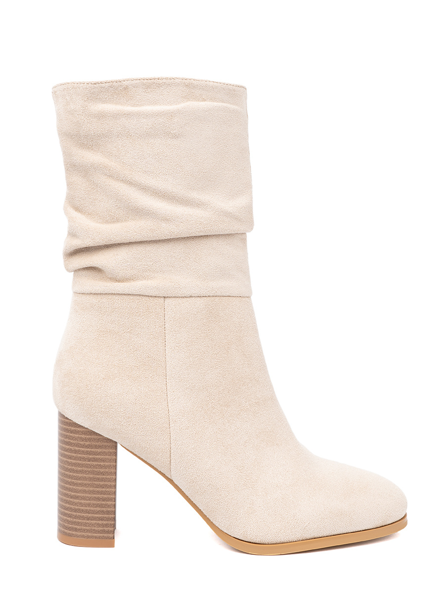 Shelvt Light beige ankle boots with a ruffled upper and heel