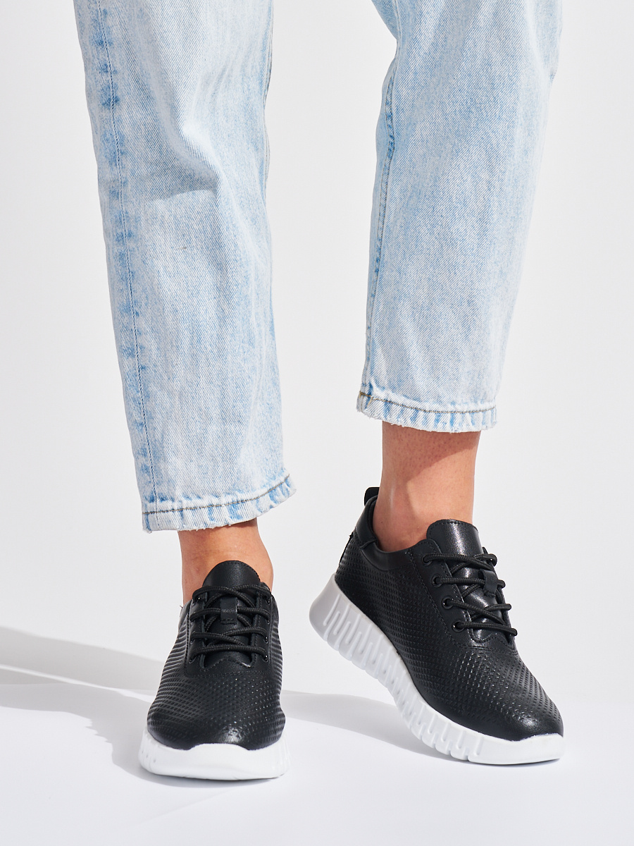 Shelvt Black openwork shoes by Sergio Leone