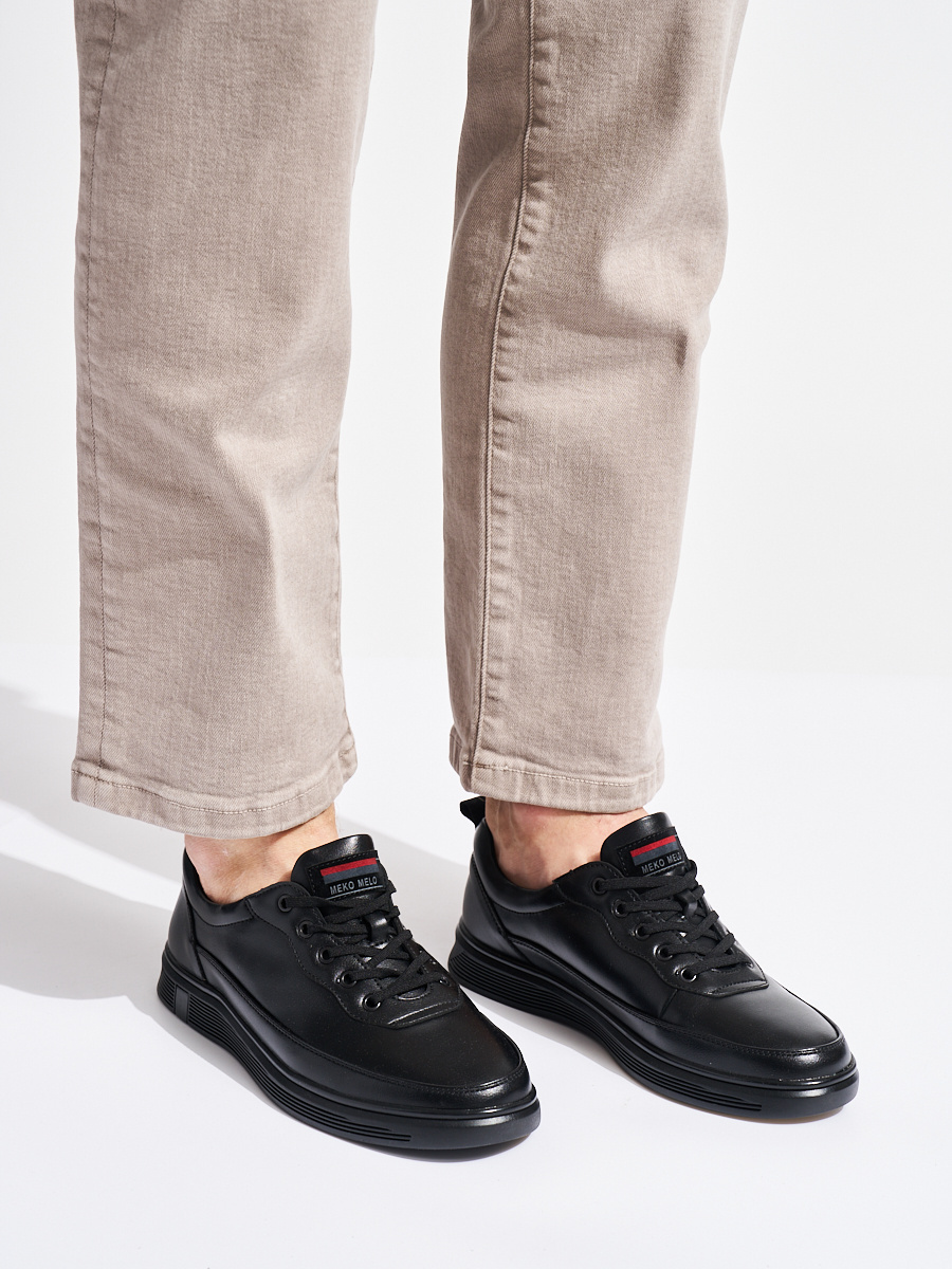 Shelvt Mens black lace-up sports shoes