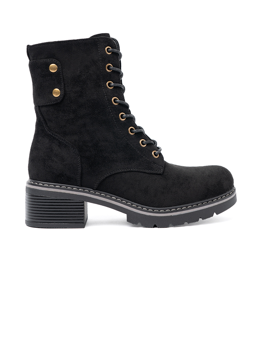 Shelvt Black lace-up workers with a thick sole