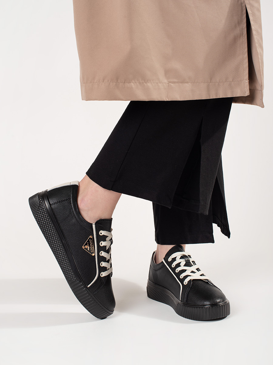 GOODIN Black leather sneakers with a thick sole