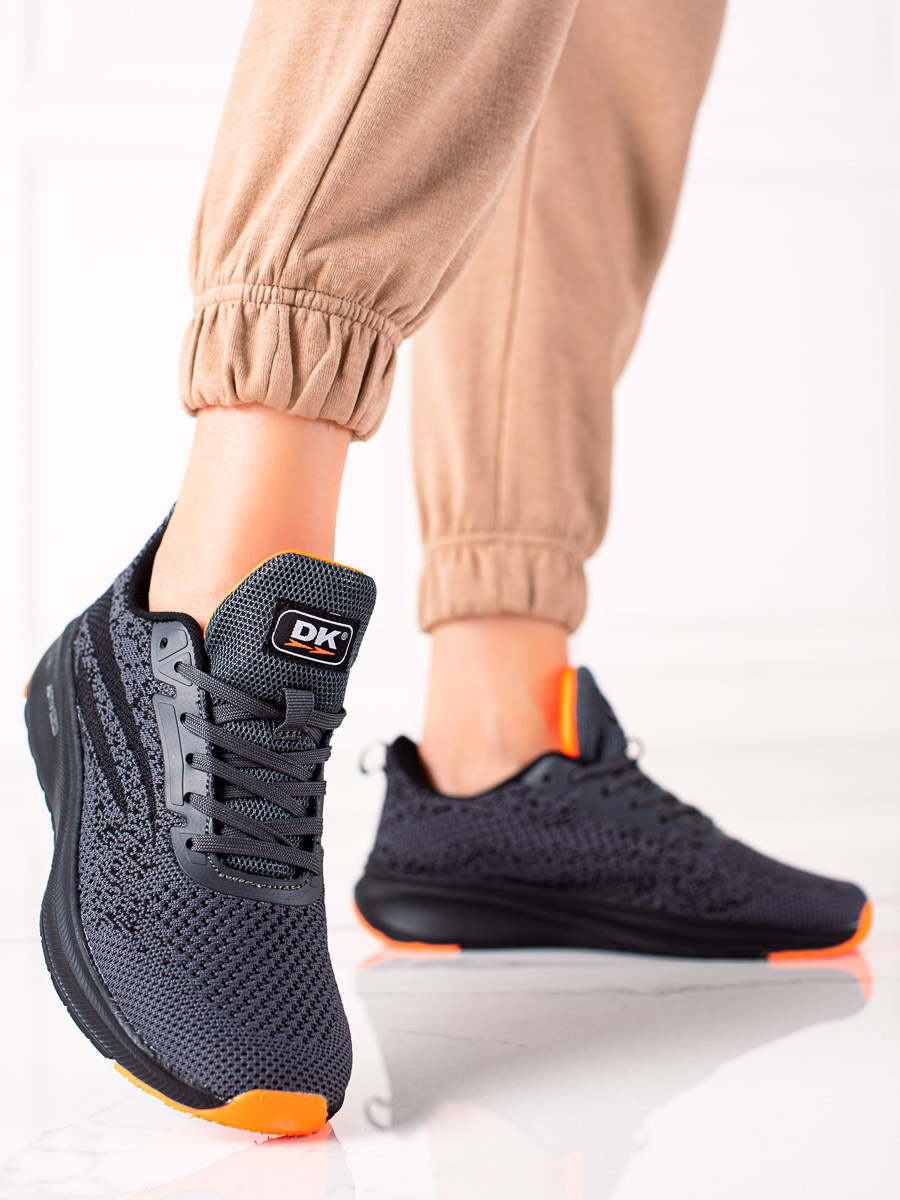 DK SPORTS SHOES ON THE PLATFORM