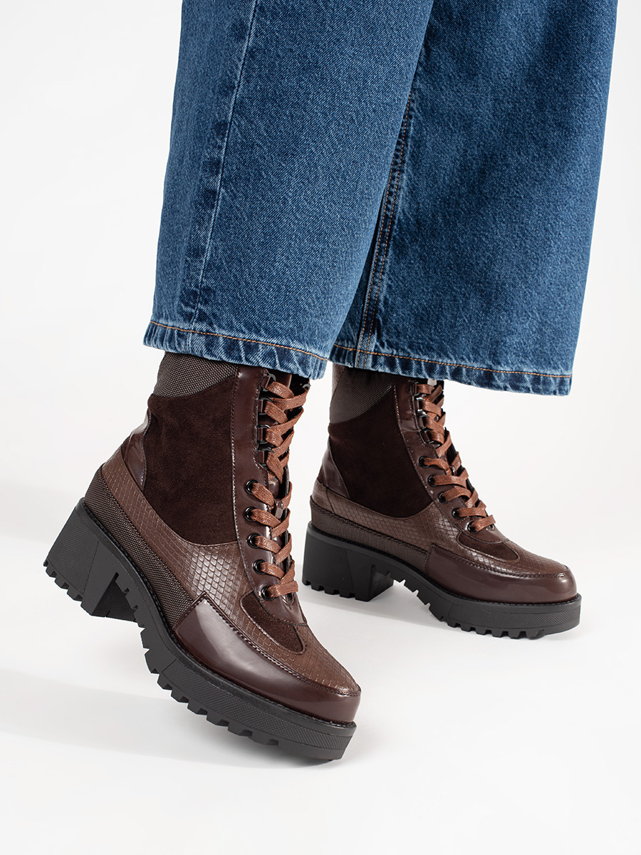SEASTAR Burgundy lace-up ankle boots with low heels