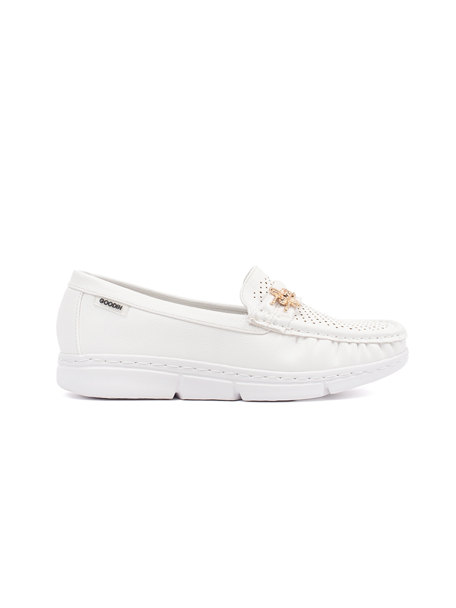 GOODIN White light loafers with a pin