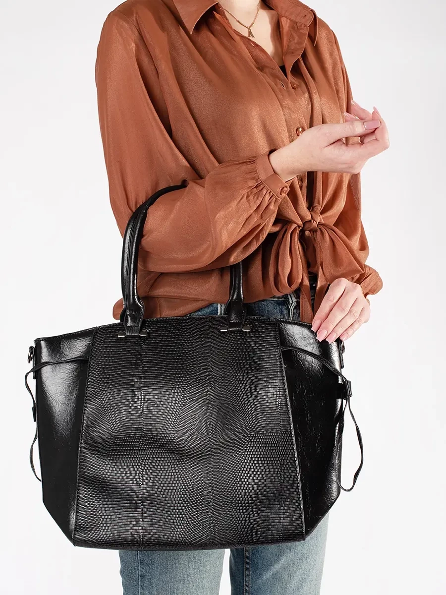 Shelvt Large black handbag with an additional strap