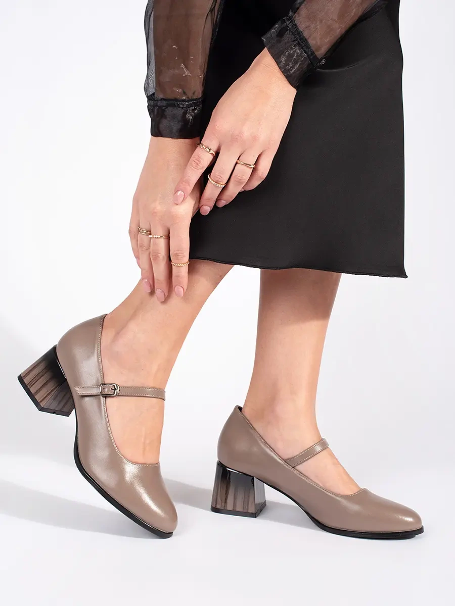 GOODIN Womens pumps with a beige heel