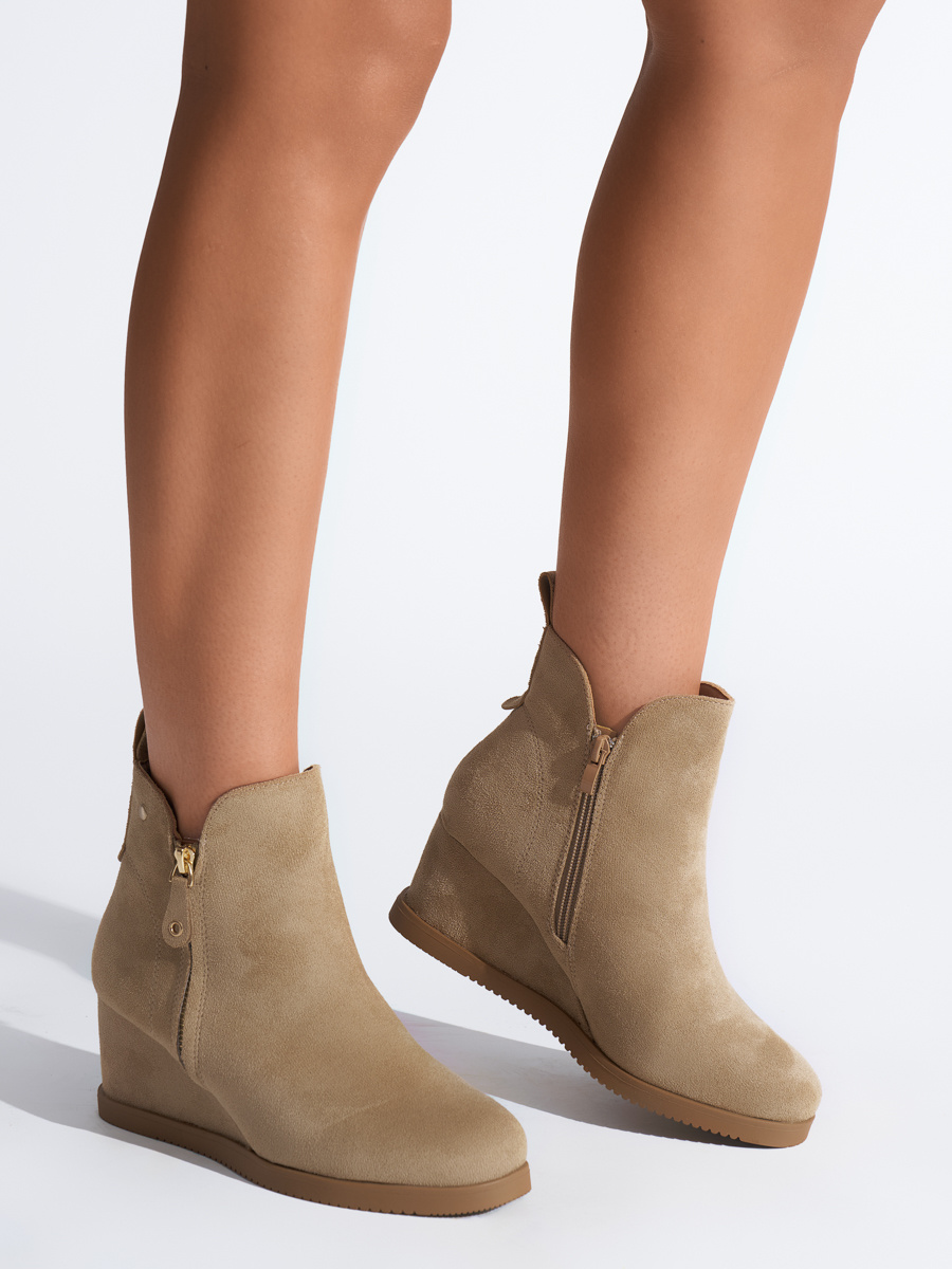 Shelvt Beige womens wedge boots