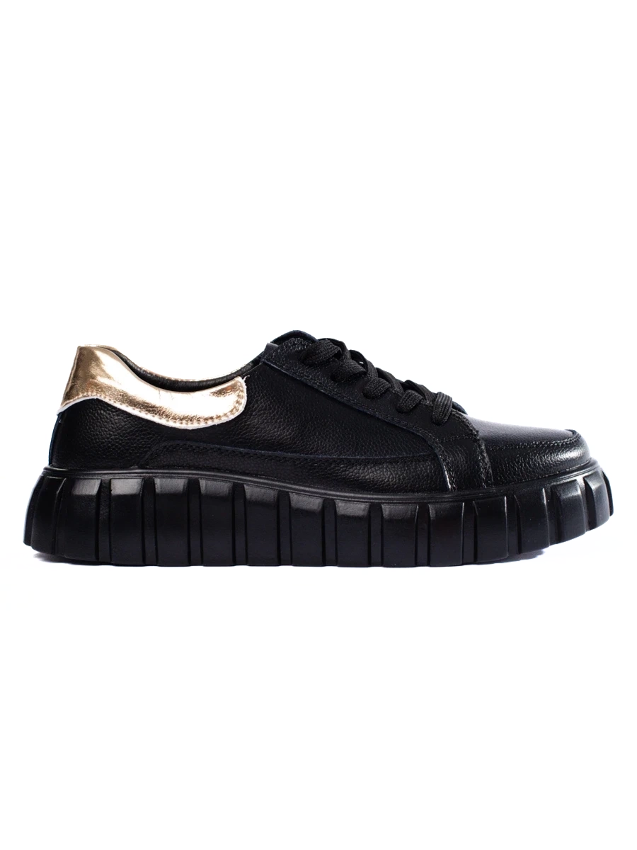 Adidași pentru femei pe platforma Shelvt