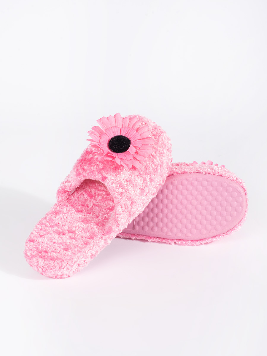 Shelvt Pink children's slippers with a decorative flower