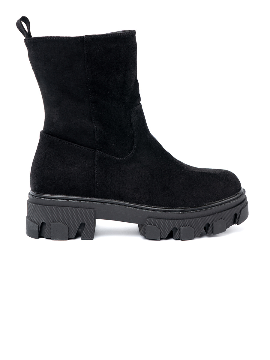 Shelvt Black ankle boots with a minimalist cut