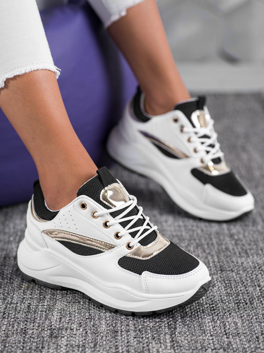 stylish sports shoes