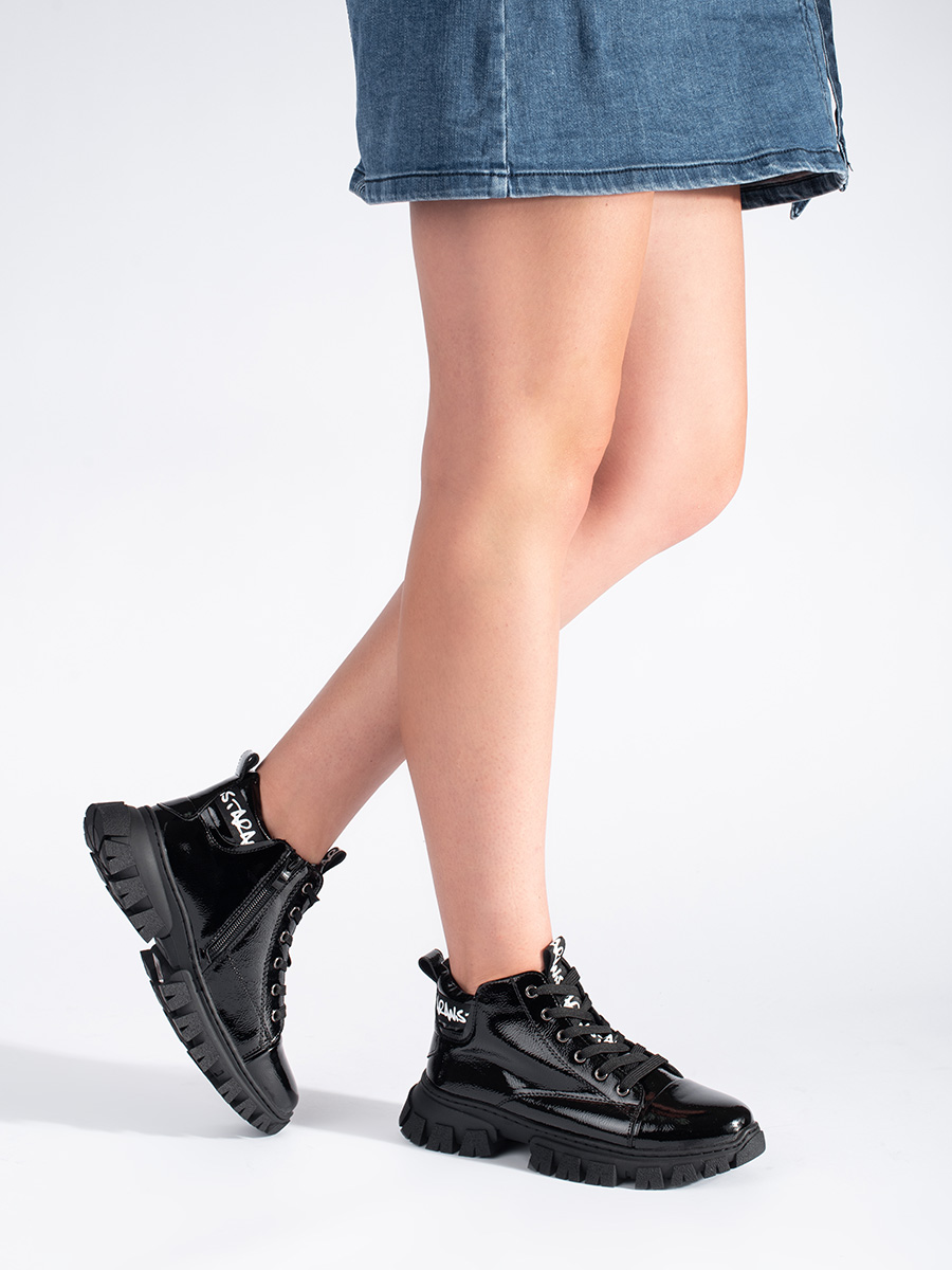 Lacquered black womens boots by Sergio Leone
