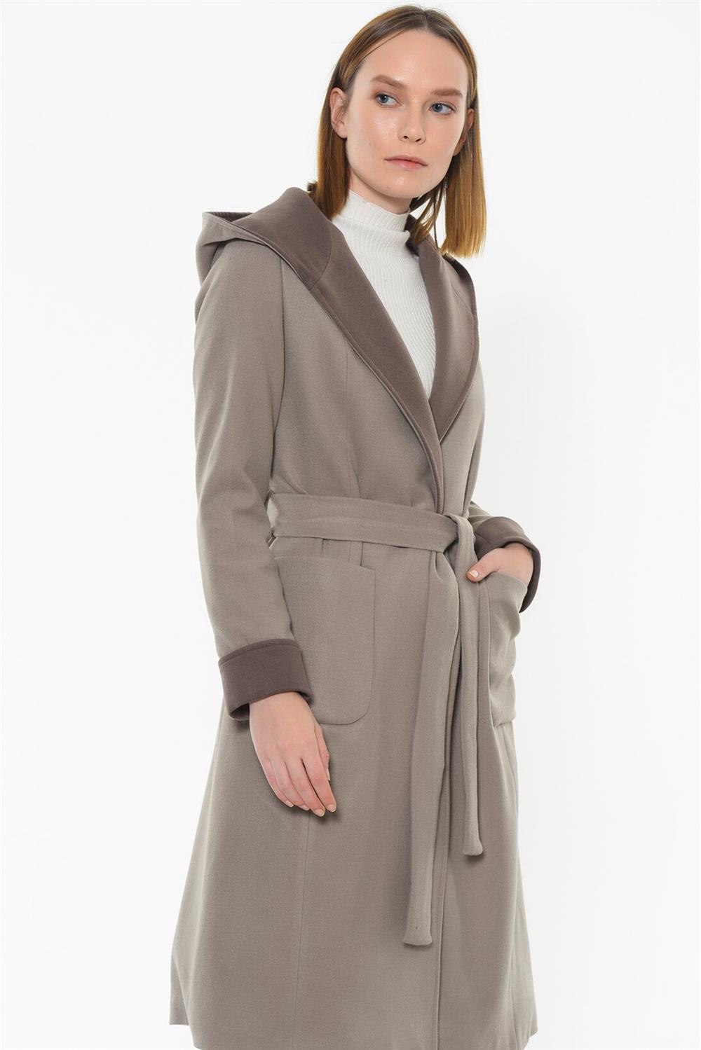 Z6422 DEWBERRY WOMEN&#039;S COAT-PLAIN BEIGE