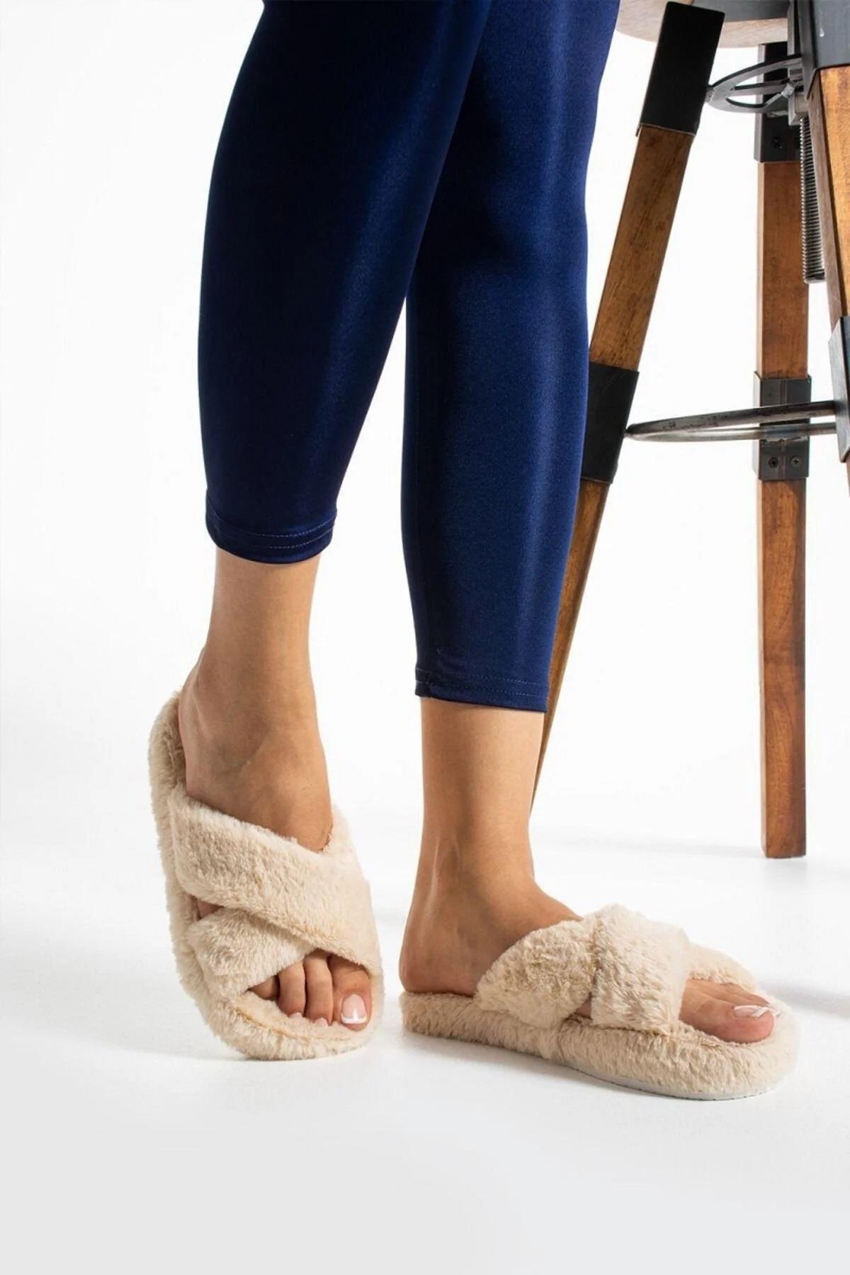 44299 Dewberry Women Furry Fluffy Home Slippers-BEIGE