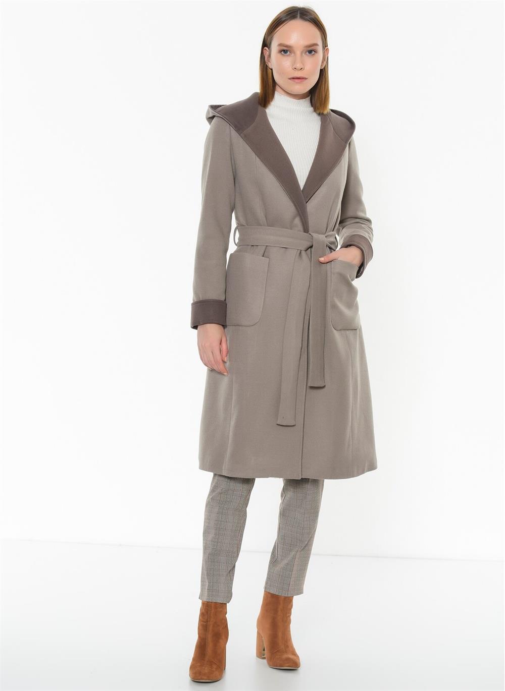 Z6422 DEWBERRY WOMEN'S COAT-PLAIN BEIGE