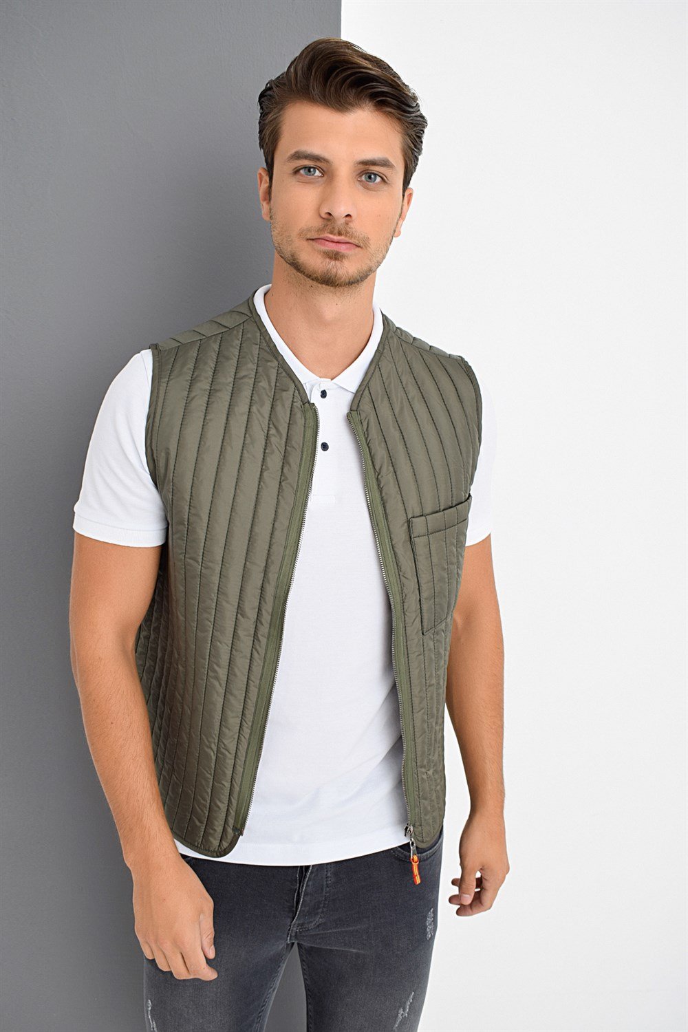 Y8611 DEWBERRY MEN&#039;S VEST-KHAKI