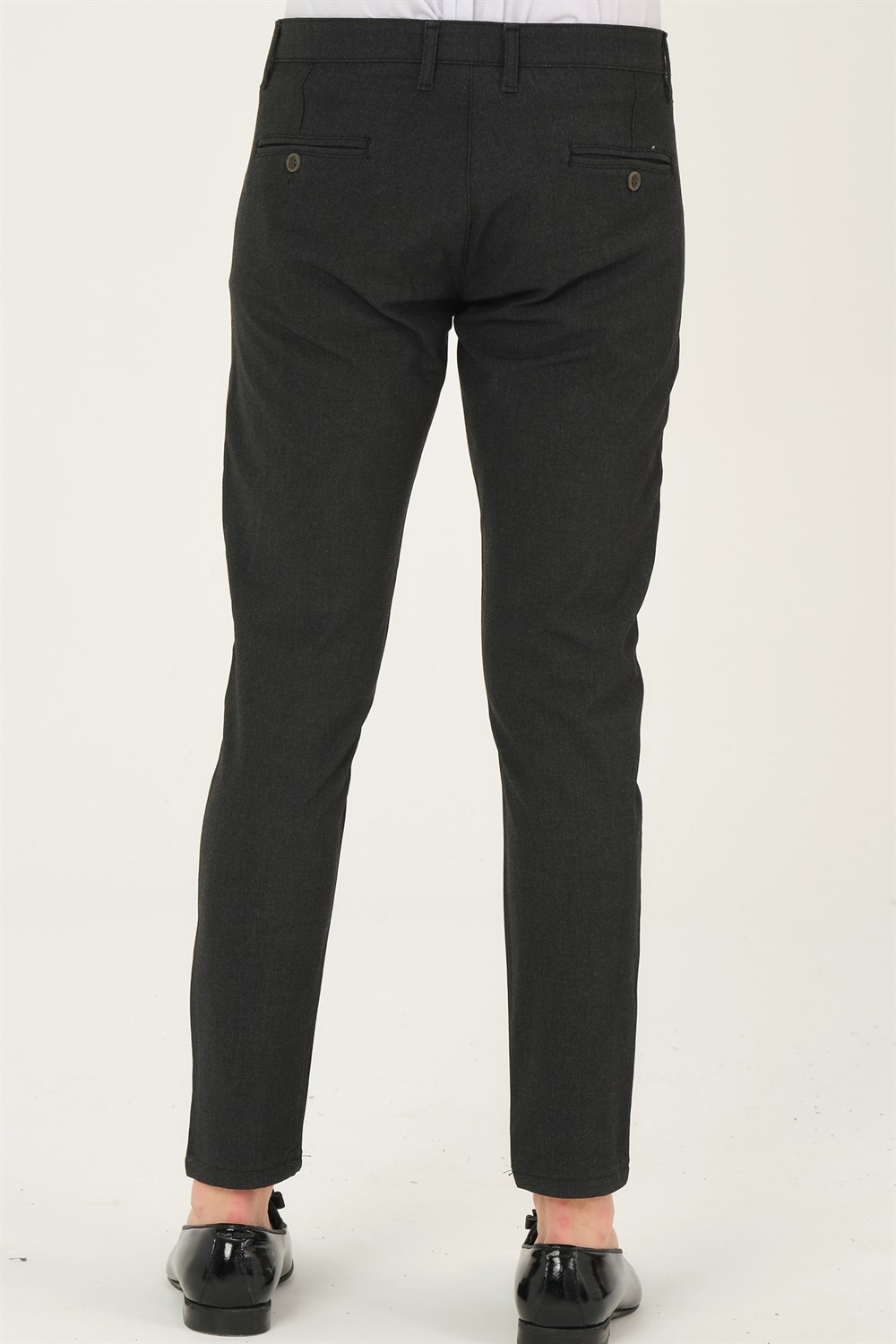 Pantaloni barbati, dewberry