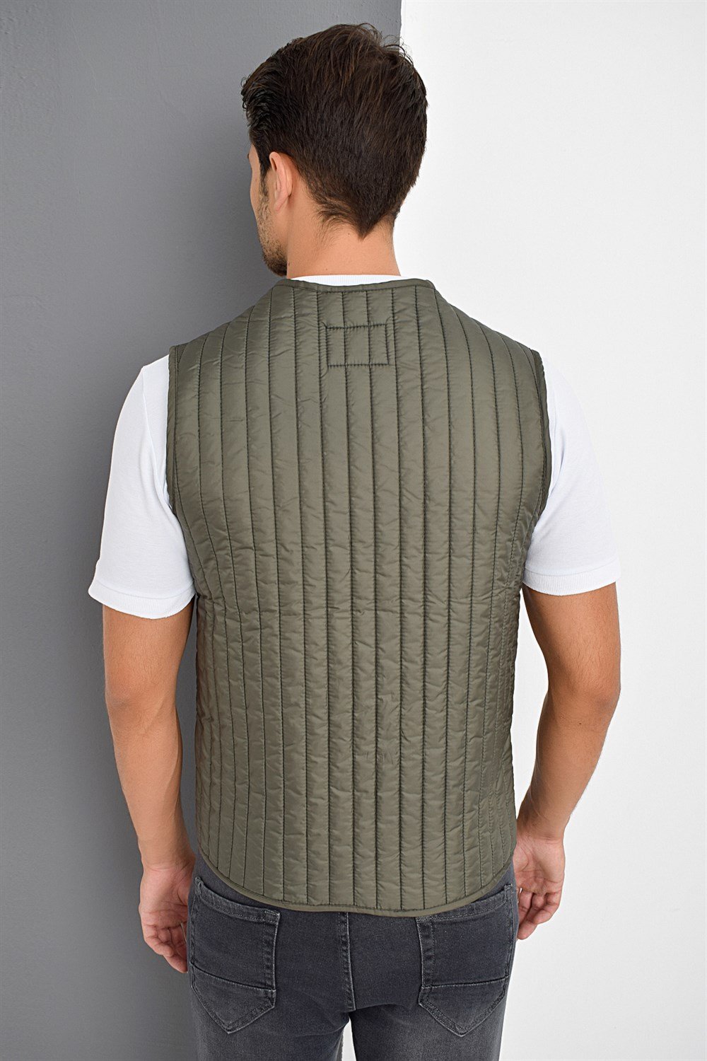 Y8611 DEWBERRY MEN&#039;S VEST-KHAKI