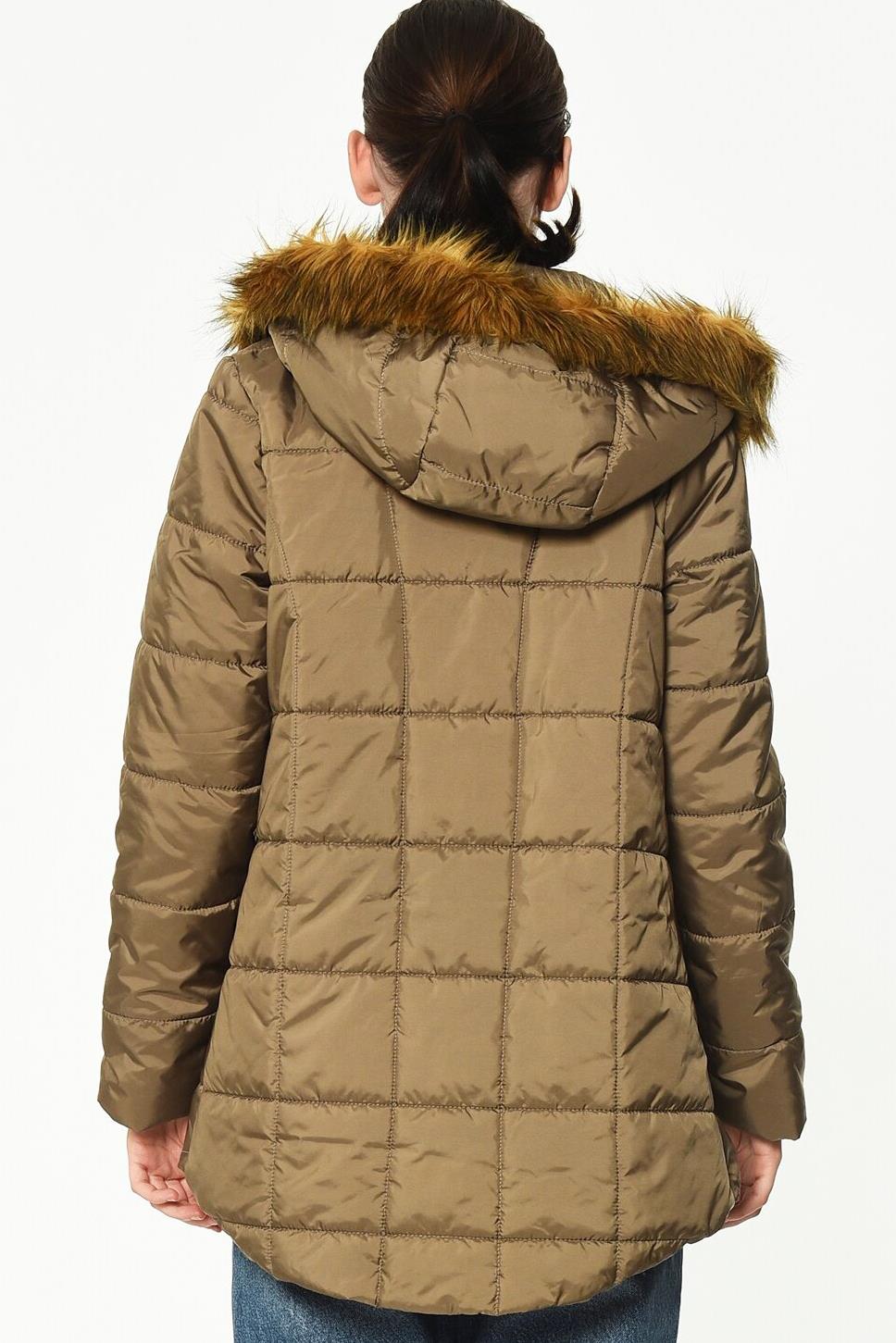 Z6581 DEWBERRY WOMAN COAT