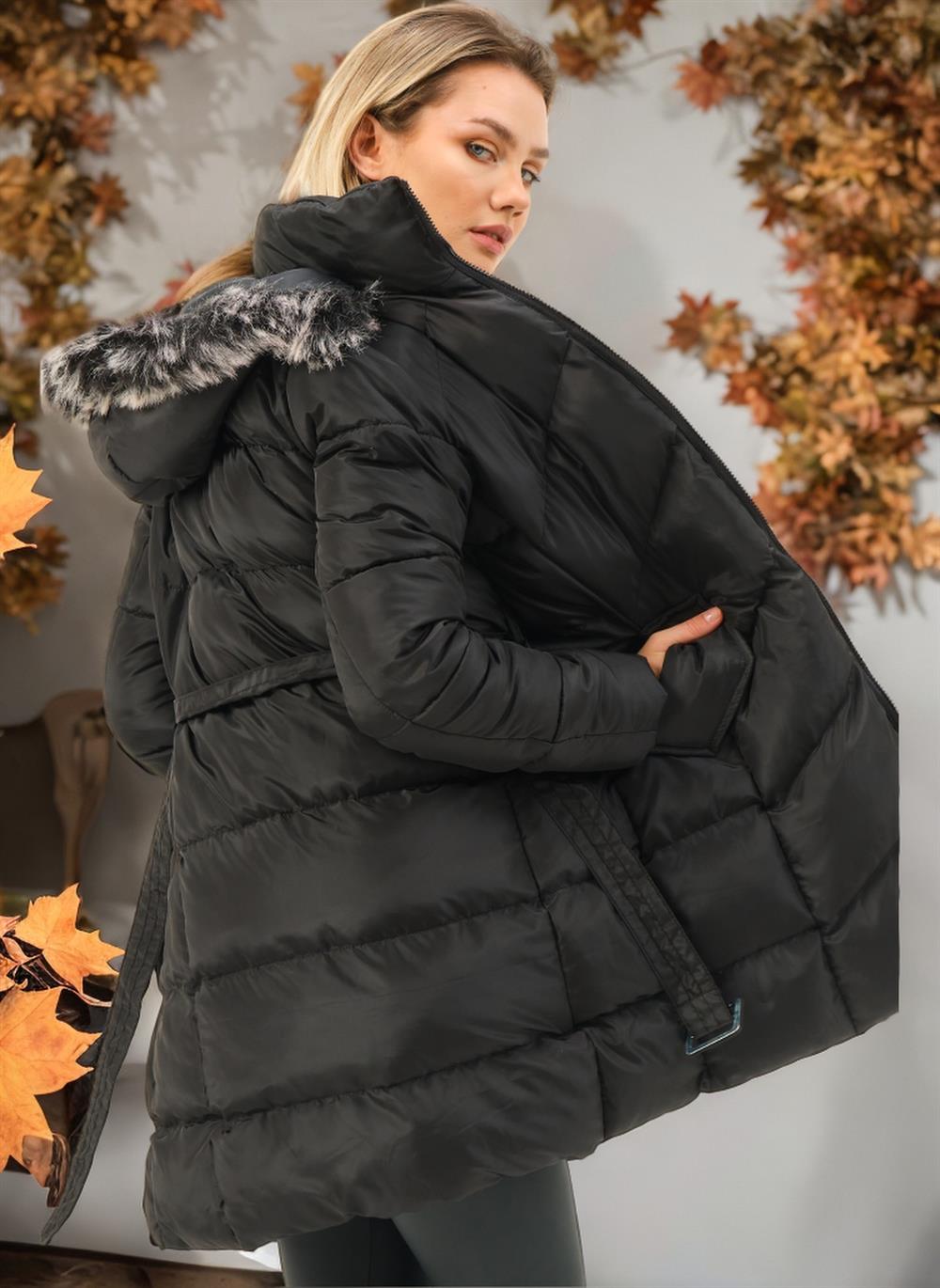 Z6768 DEWBERRY LADIES' COAT-PLAIN BLACK