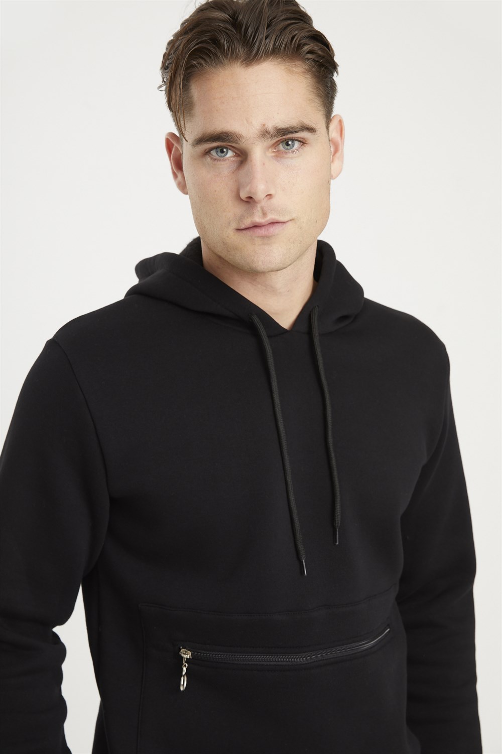 1043 DEWBERRY MEN'S SWEATSHIRT-BLACK