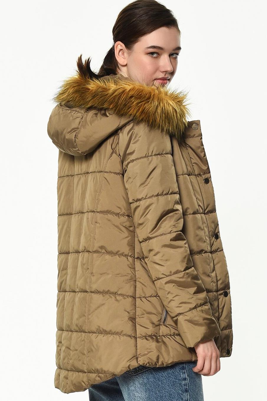 Z6581 DEWBERRY WOMAN COAT