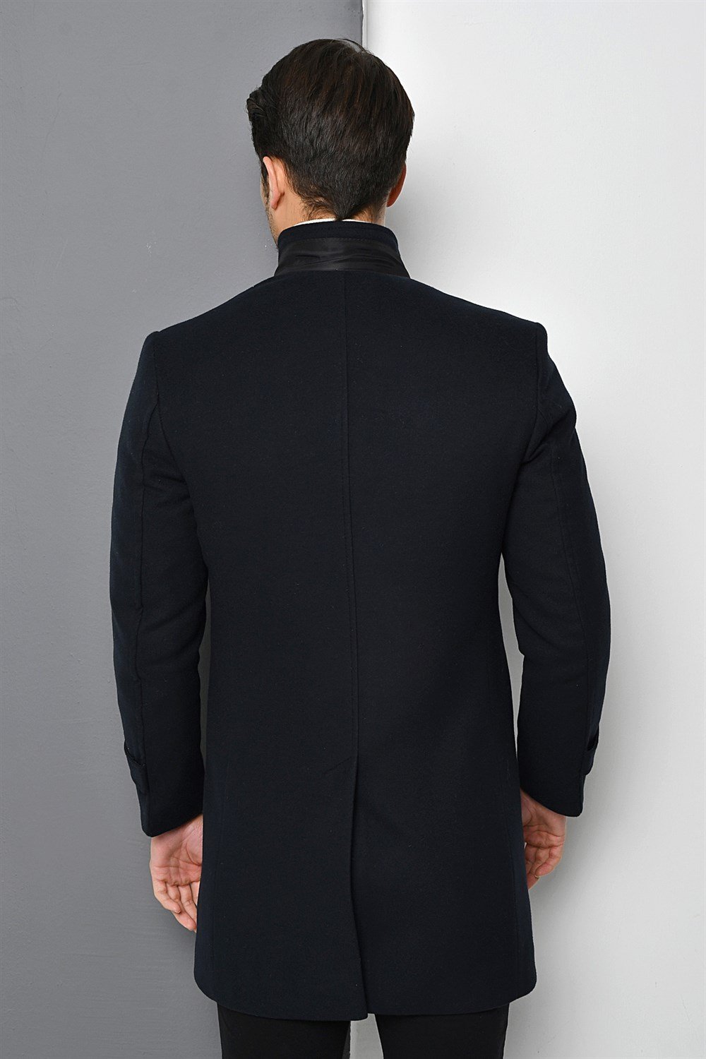 PLT8391 DEWBERRY MEN&#039;S COAT-NAVY BLUE