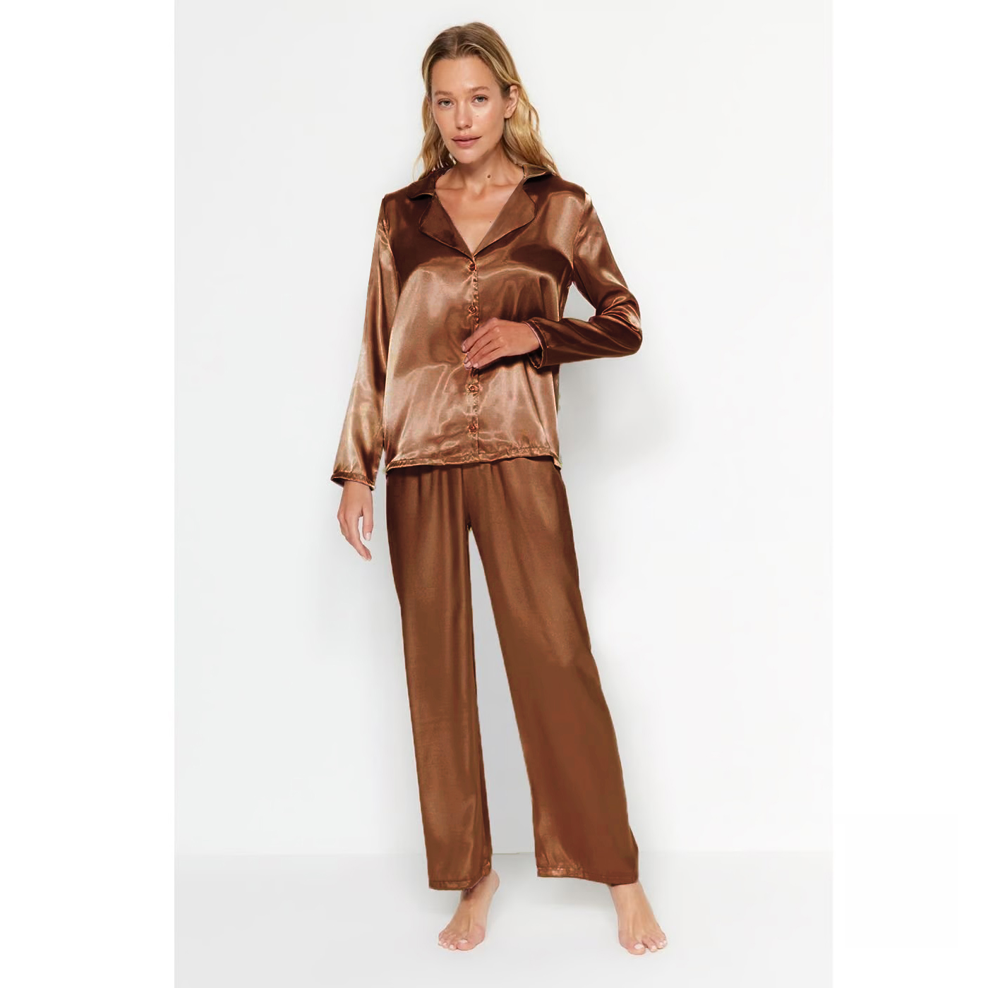 Levně Trendyol Brown Satin Shirt-Pants Weave Pajamas Set