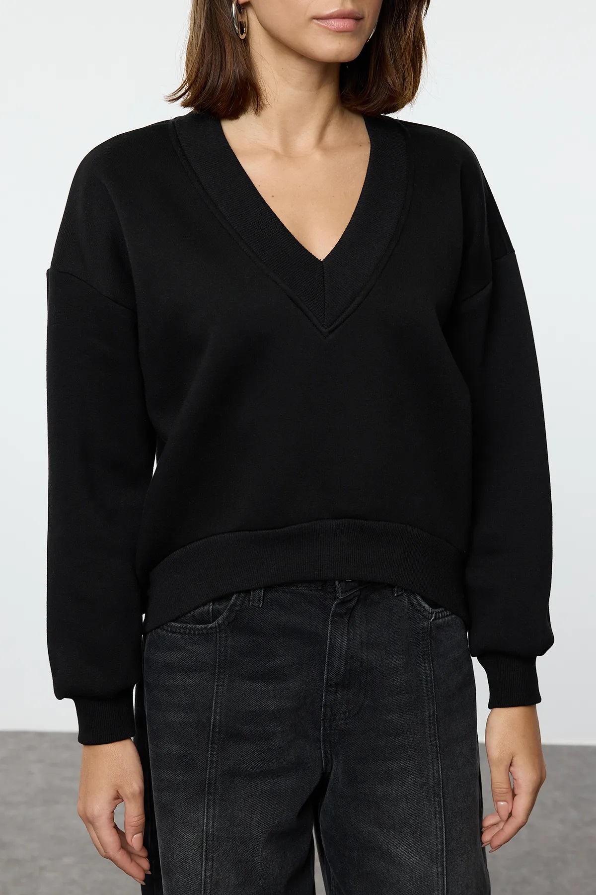 Trendyol Black Couple Basic Regular/Normal Pattern V-neck Thick Polar Fleece Knitted Sweatshirt