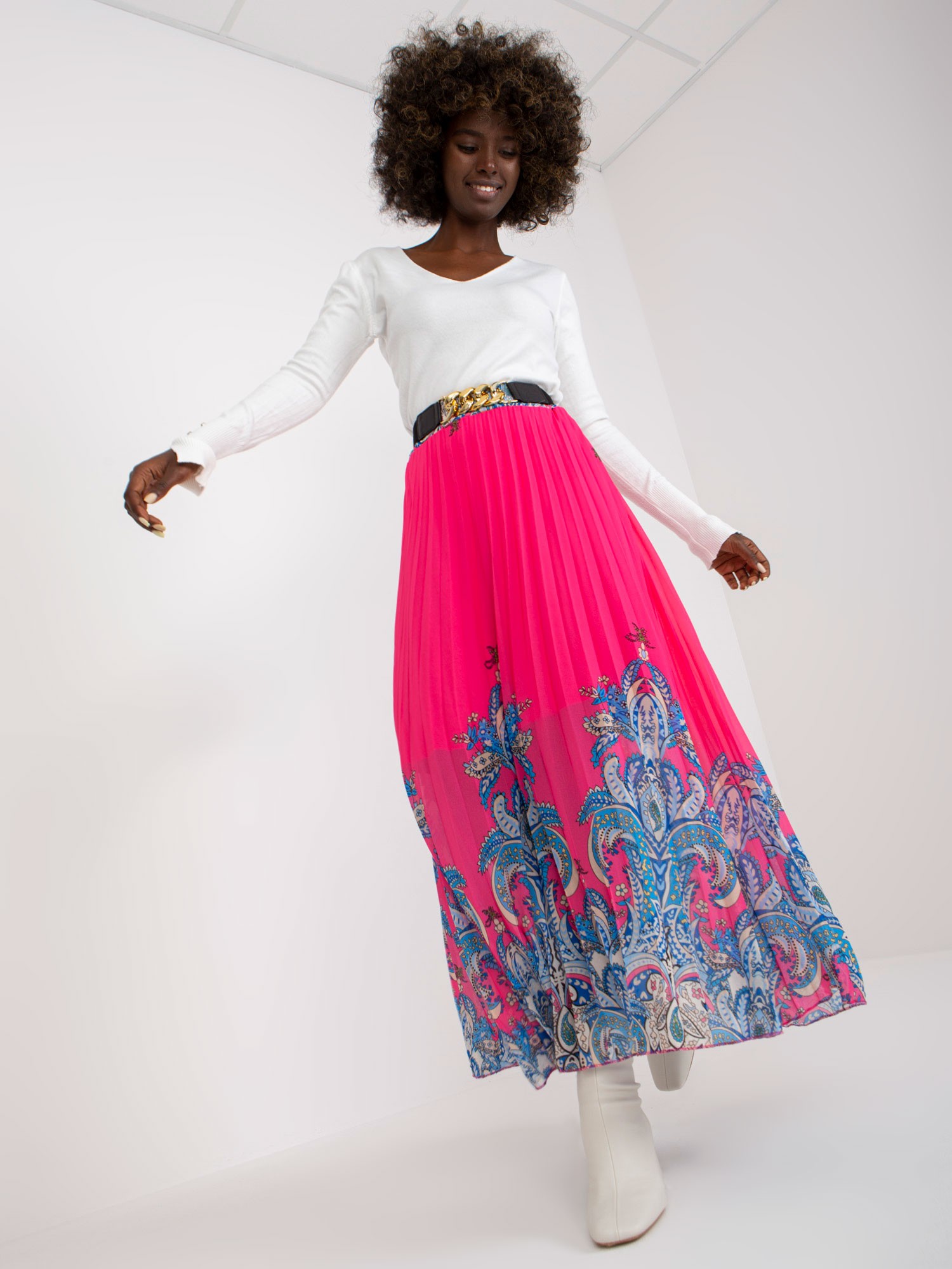 Pink maxi pleated skirt with print