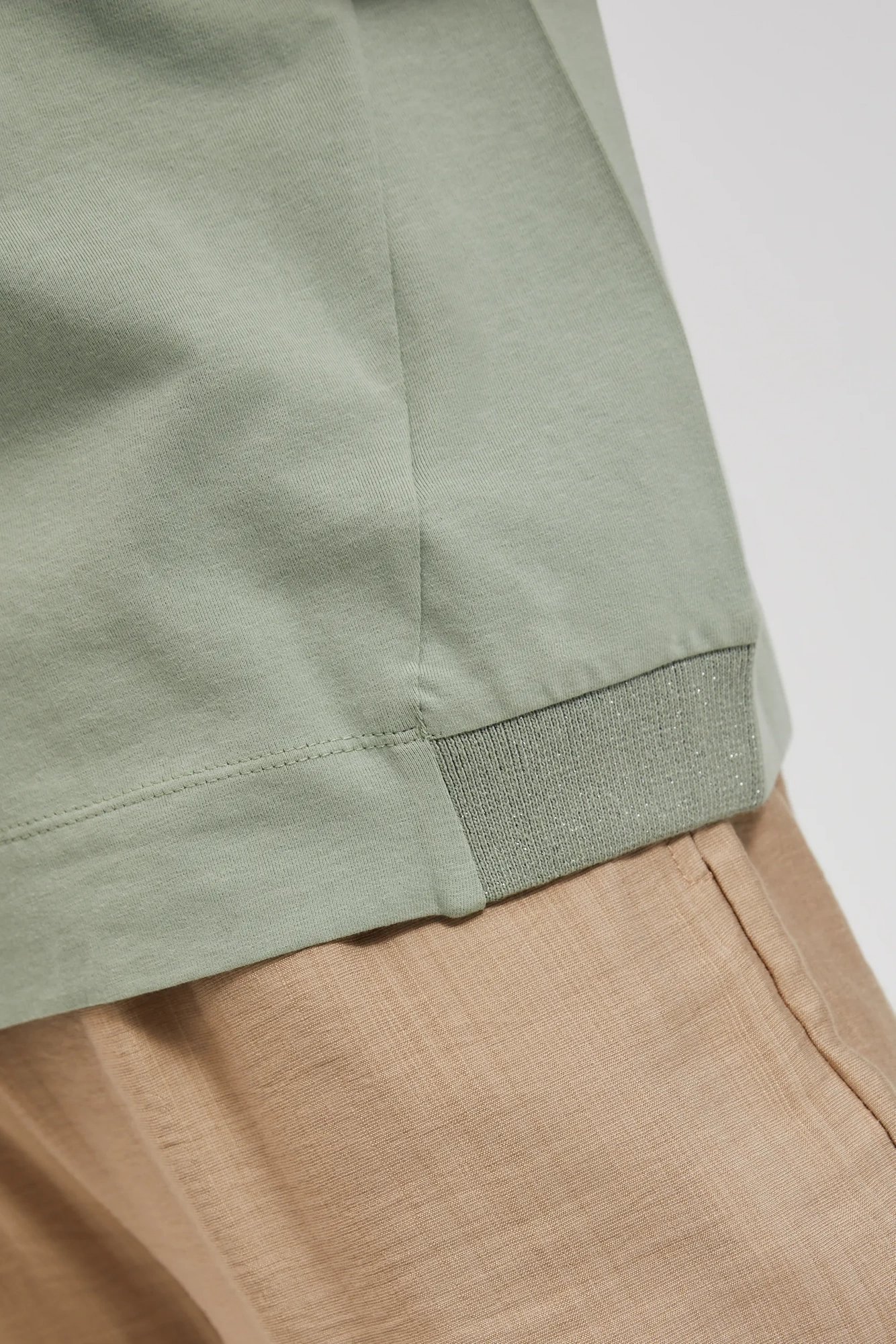 Women's T-shirt with MOODO print - olive