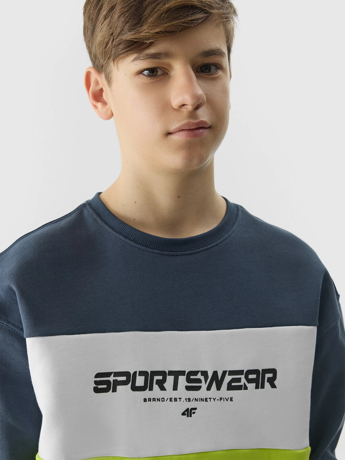 Boys&#039; sweatshirt without fastening and without hood 4F - yellow