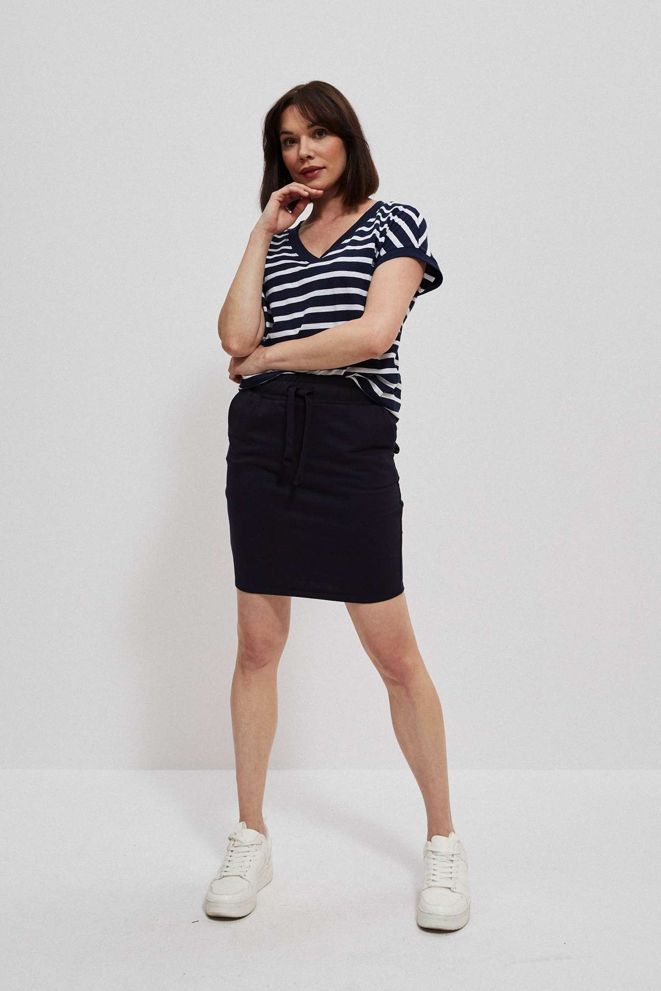 Smooth skirt above the knee - dark blue