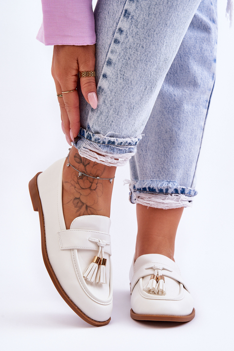 Classic Leather Moccasins With Fringe White Camis