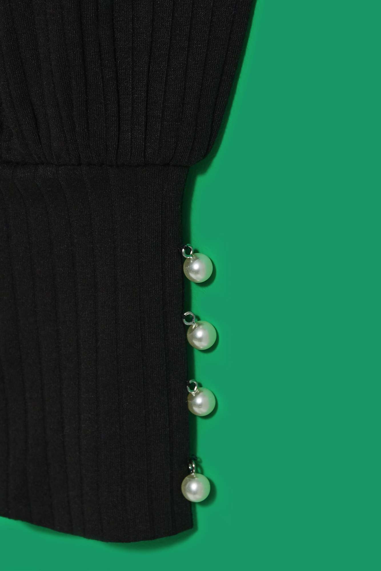 Blouse with half turtleneck