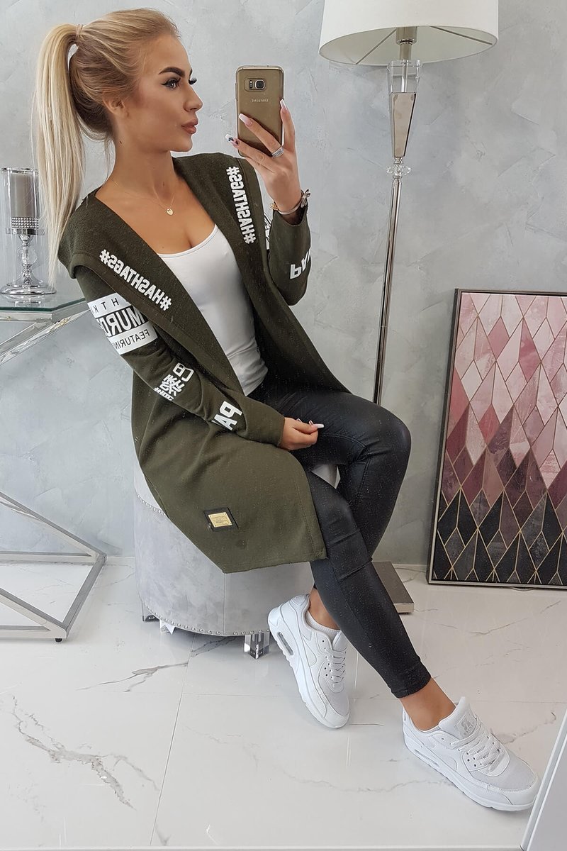 Cardigan dama, Kesi Hashtag