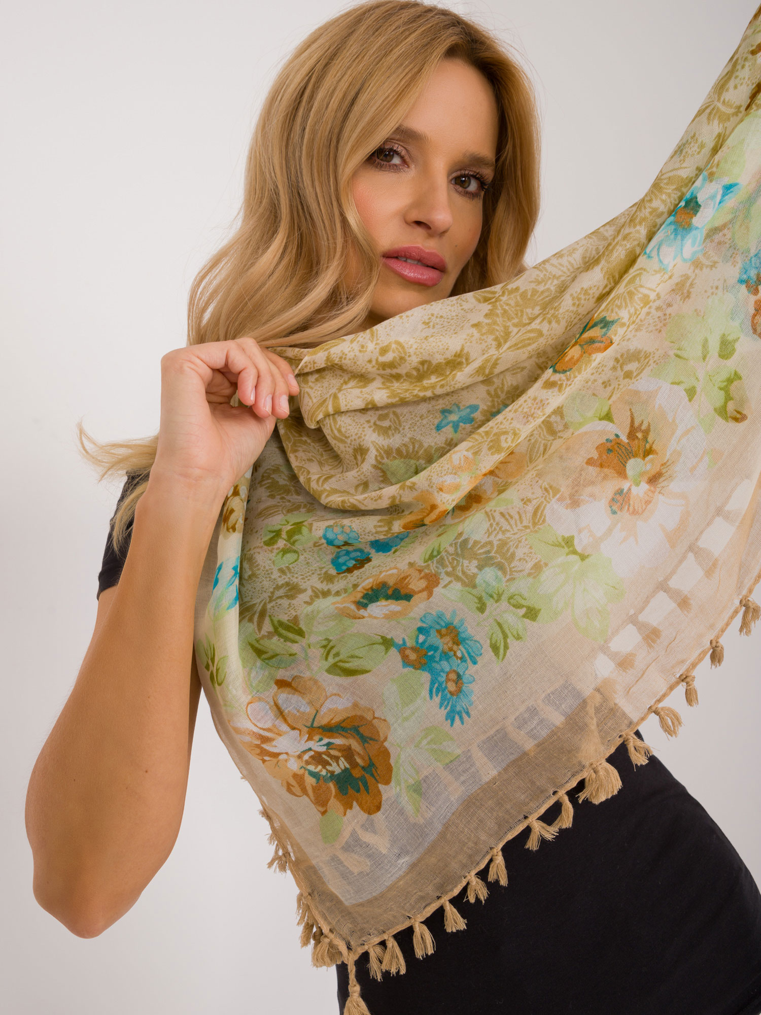 Beige scarf with floral motif