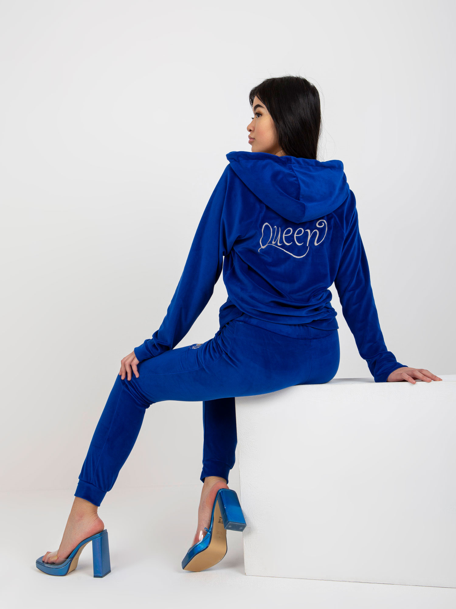 Cobalt blue two-piece velour set with trousers