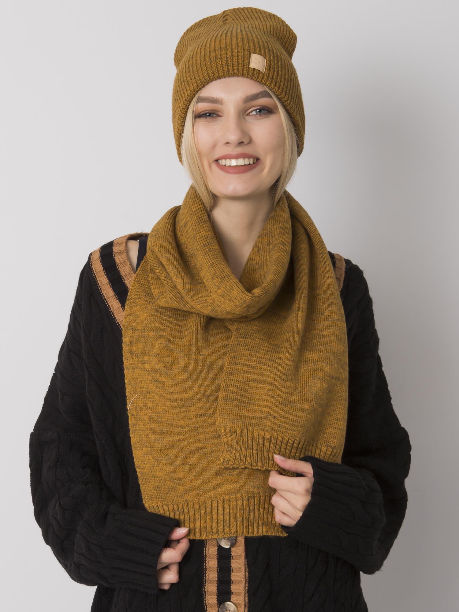 Knitted mustard set for the winter RUE PARIS