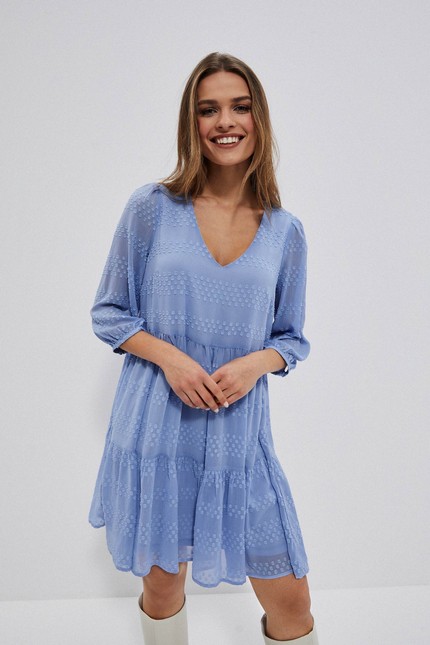 Loose dress with ruffles
