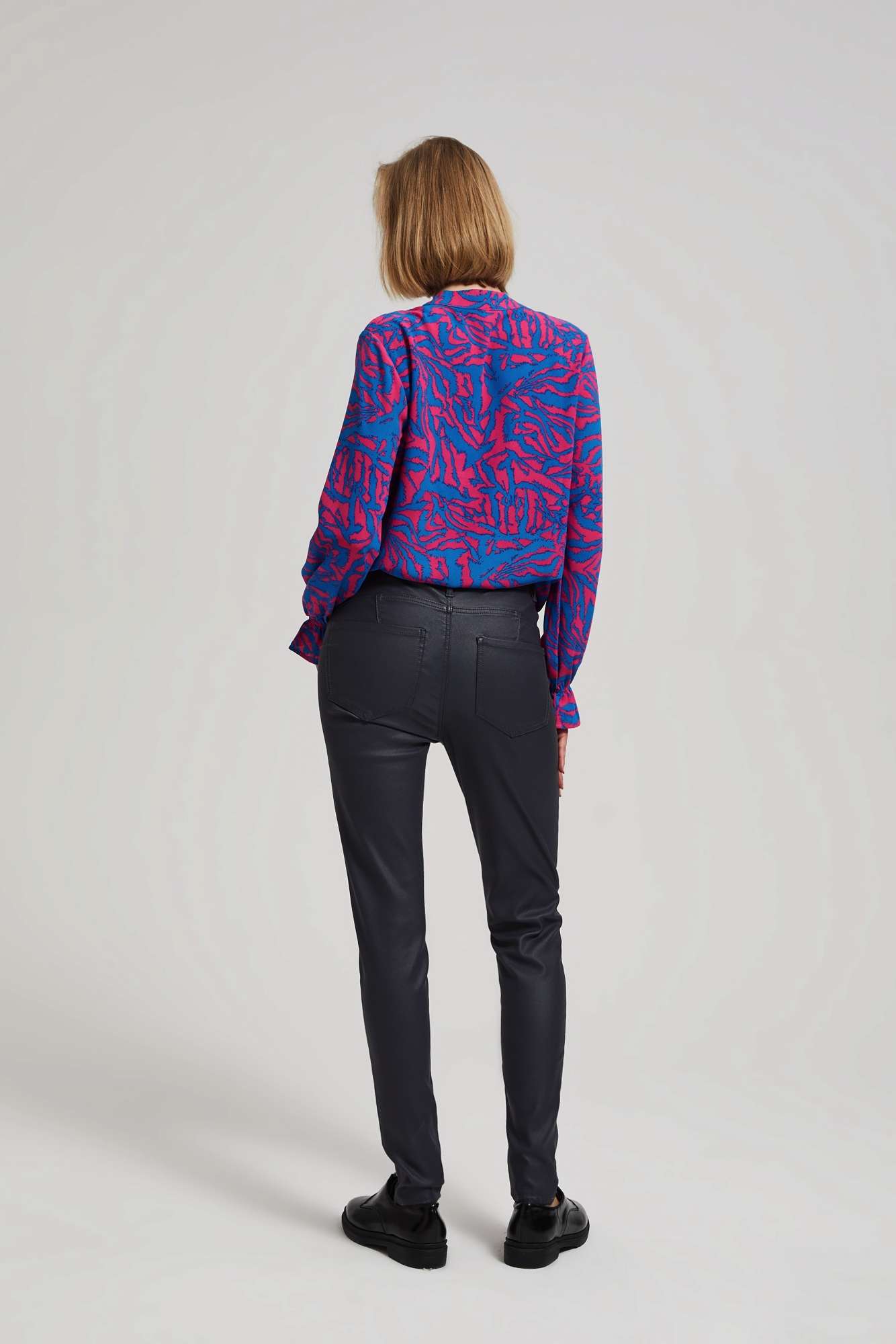 Marisse Waxed Skinny Trousers, Gray