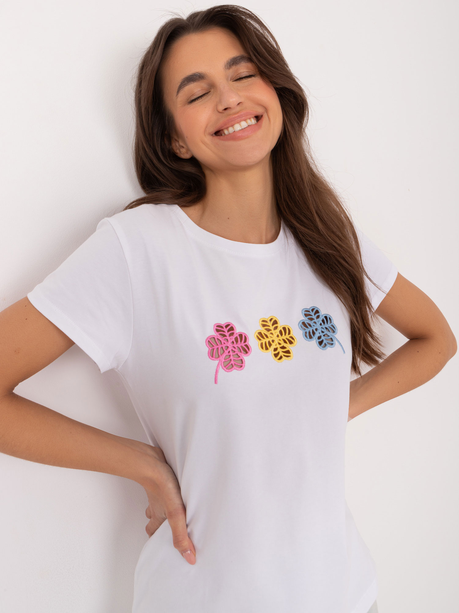 White T-shirt with openwork appliqué BASIC FEEL GOOD