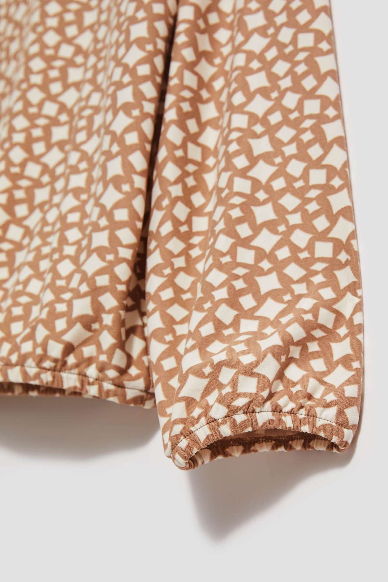 Patterned blouse with V-neck