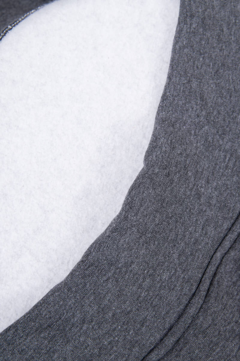 Tricou căptușit cu grafit glugă