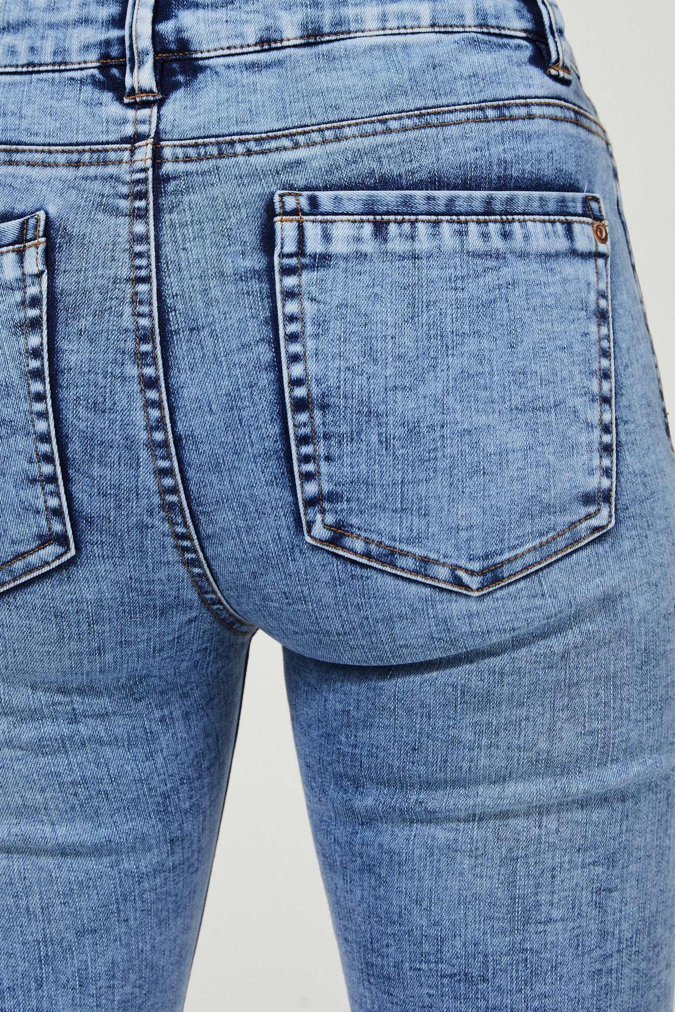 Blugi dama, Moodo Skinny fit