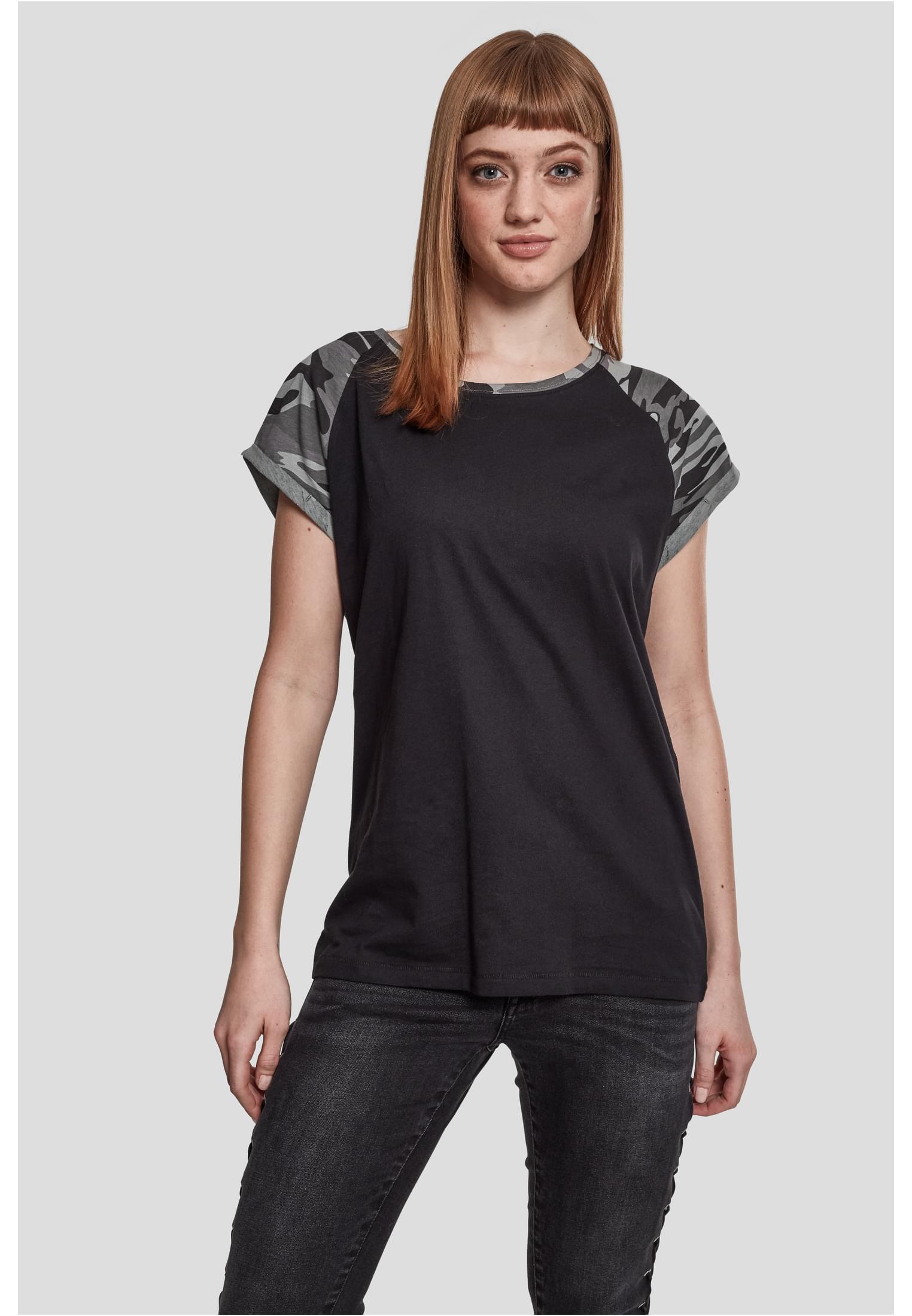 Womens contrasting raglan t-shirt black/dark camo