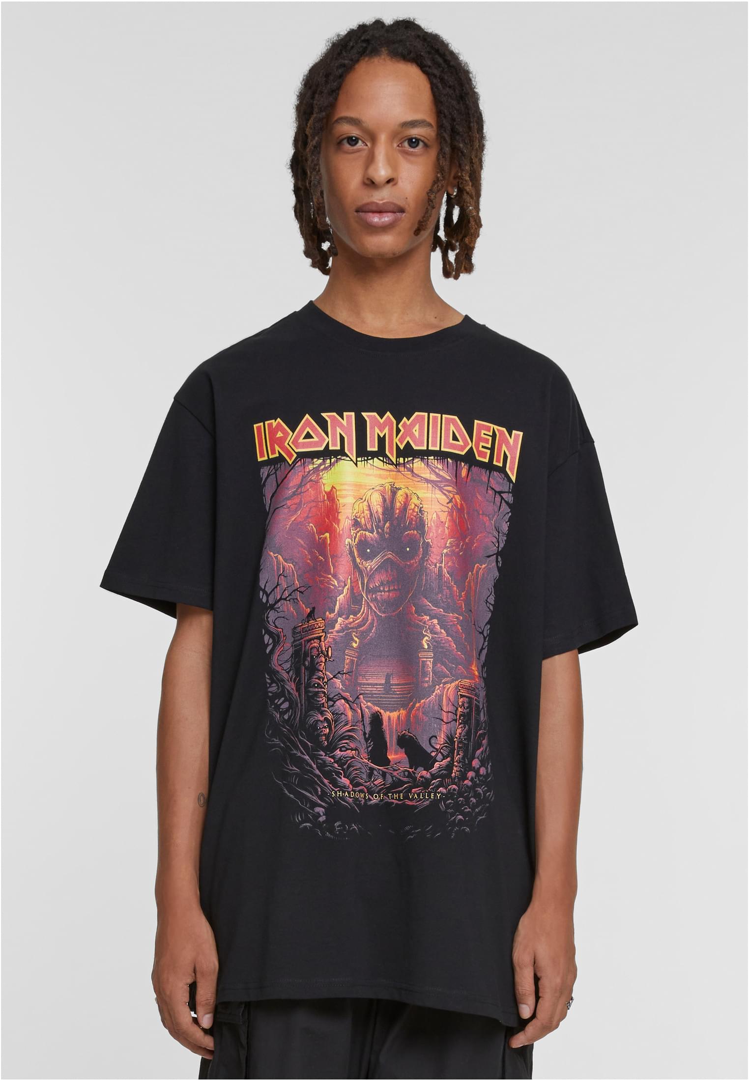 Levně Luxusní tričko X Iron Maiden Shadow of the Valley Oversize černé