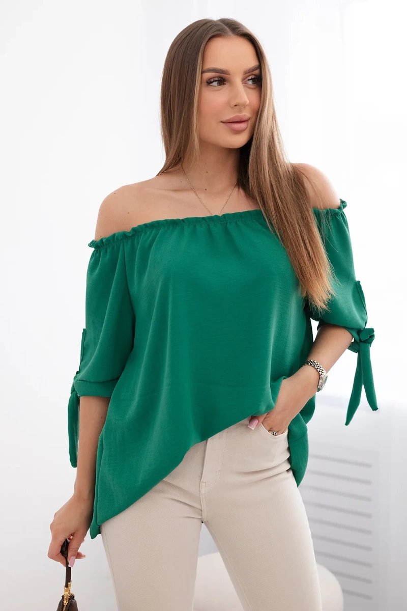 Spanish blouse with a tie on the sleeve green