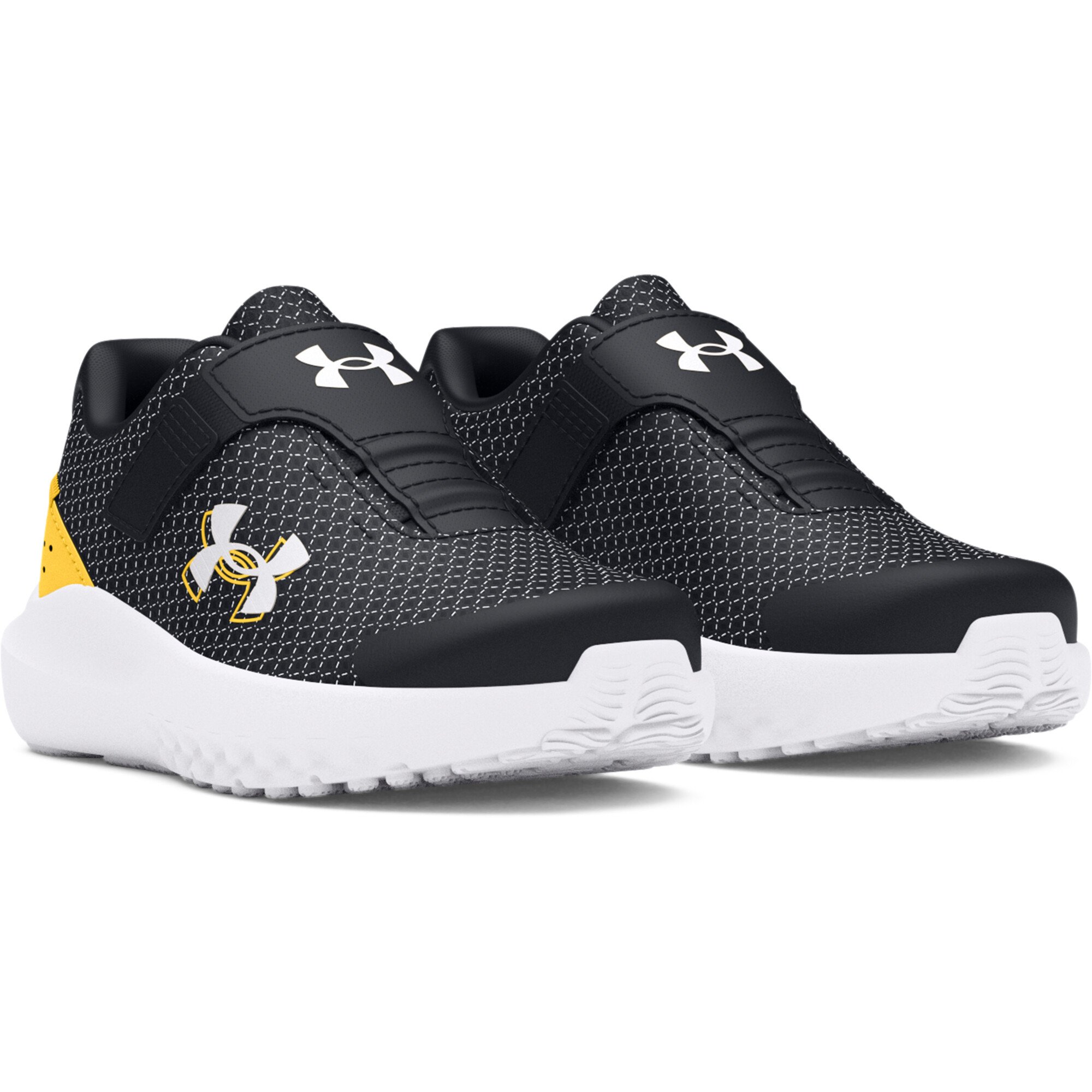 Chlapecká obuv Under Armour BINF Surge 4 AC